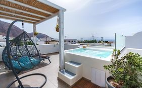 Santorossa Luxury Villas