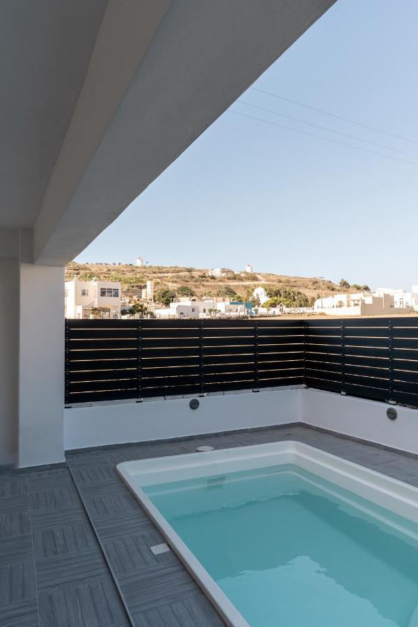 Santorossa Luxury Villas Emporio  Exterior foto